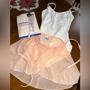 Wearmoi Leotard and Skirt Bundle